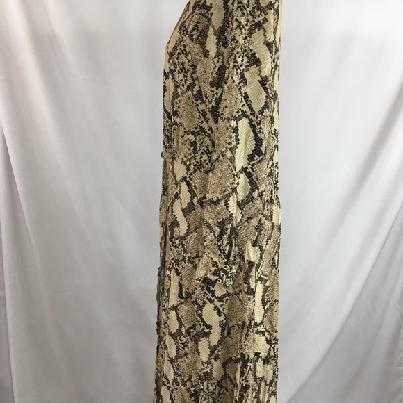 H&M python print fit flare long sleeve detailed dress - Picture 2 of 6
